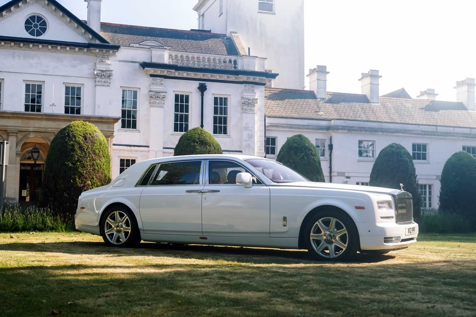 Rolls-Royce Phantom VII Series 2 EWB side view