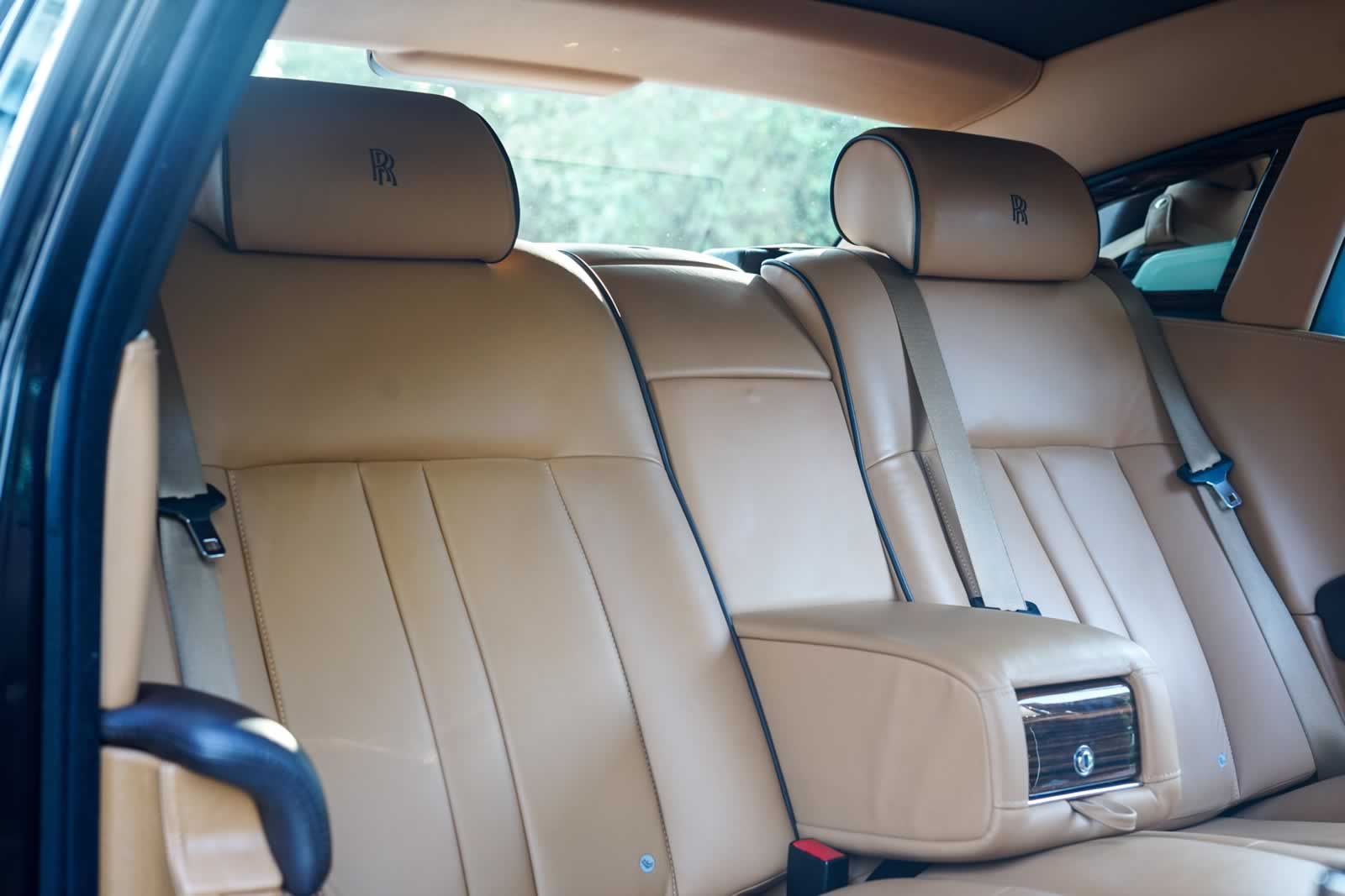 Rolls-Royce Phantom VII Series 2 EWB rear tan leather interior upolstery