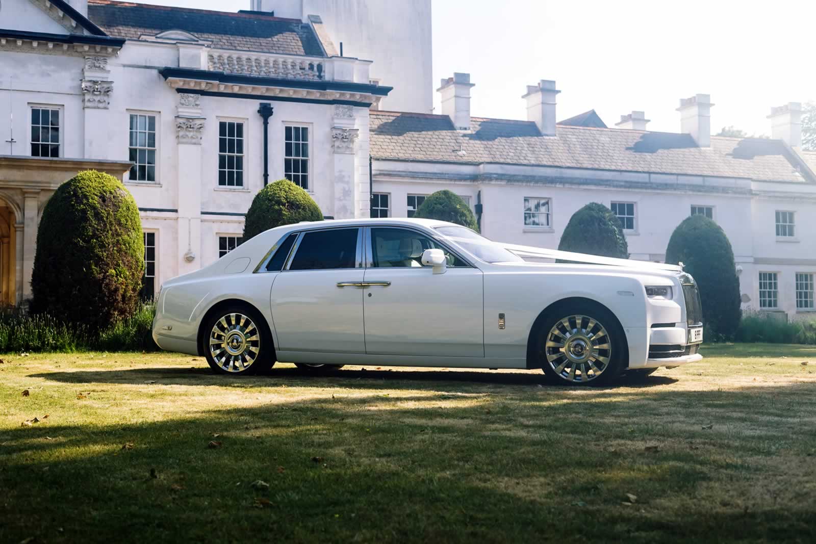 Rolls-Royce Phantom VIII (Eight) side
