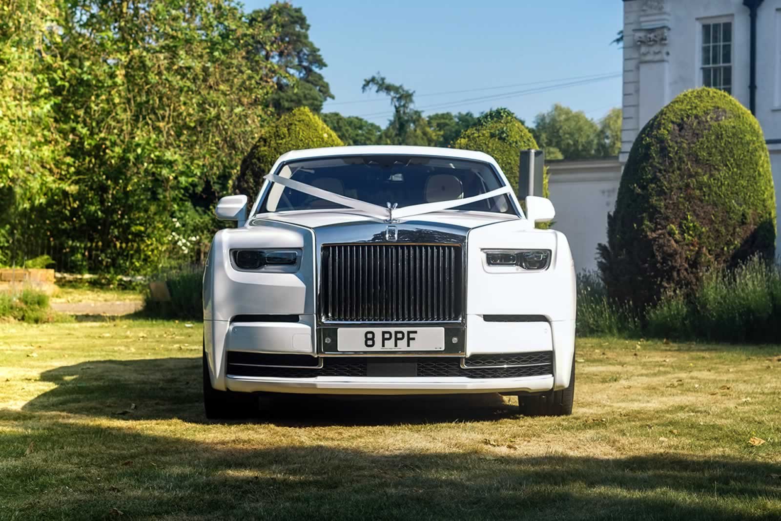 Rolls-Royce Phantom VIII (Eight) front